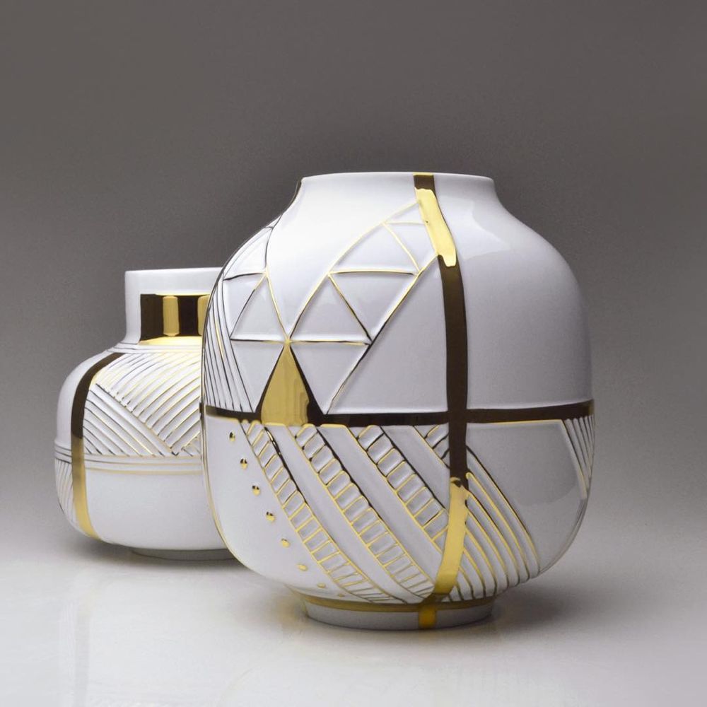 VASO ASURINI OURO DE PORCELANA 32CM HOLARIA